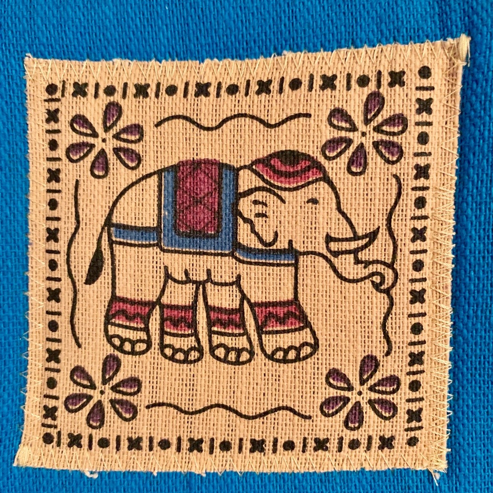 NEW ITEM: Blue Elephant Shoulder Bag. - Picture 3 of 8
